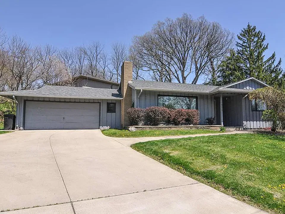 112 Spinning Wheel Ct