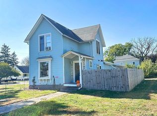 1707 Lake St, Emmetsburg, IA 50536