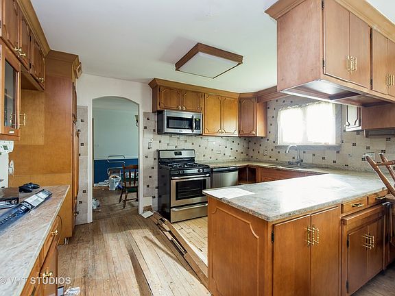 4th image of 1369 Indian Hill Dr