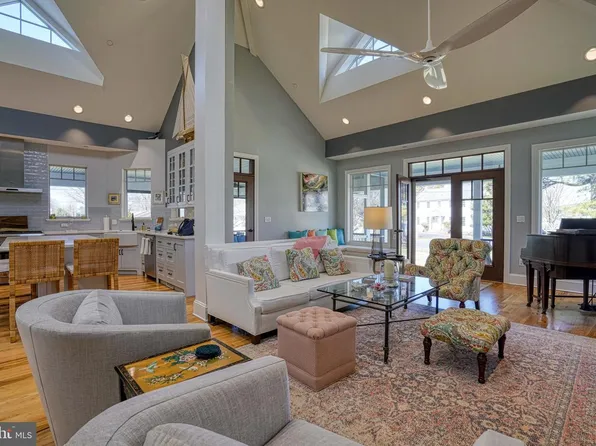 303 Manor St, Saint Michaels, MD 21663