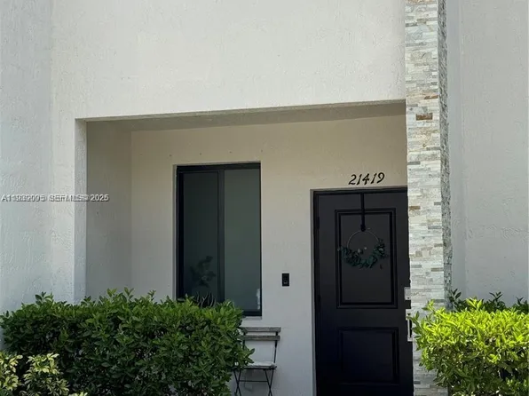 21419 NE 2nd Path, Miami, FL 33179
