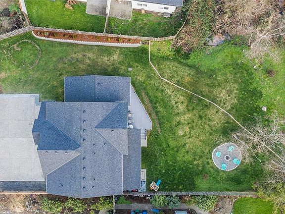 3rd image of 10408 Lundeen Pkwy