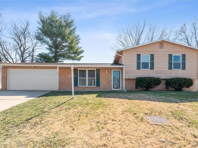 30 S Hillview Dr, Saint Peters, MO, 63376