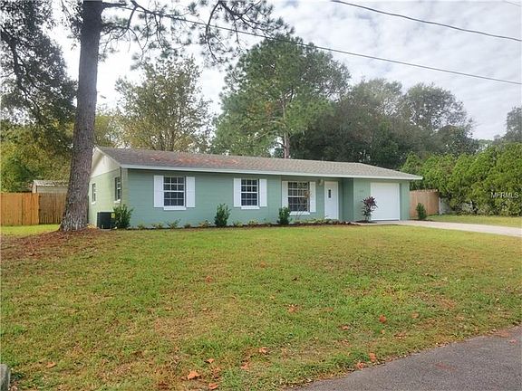 3rd image of 623 Sidney Dr