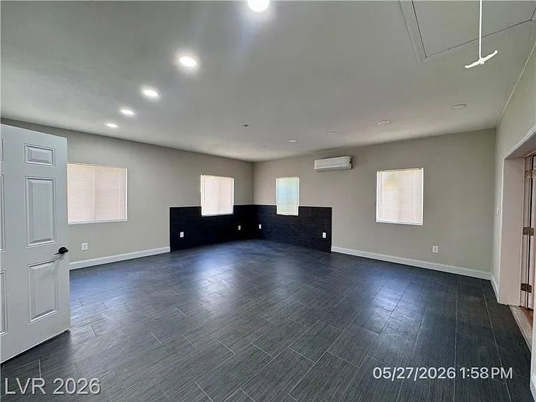 4248 Montdale Ave — Photo 10