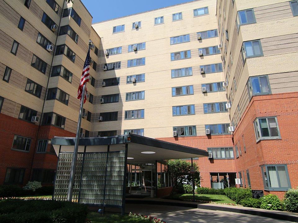 1st image of 5052 N Marine Dr APT B4