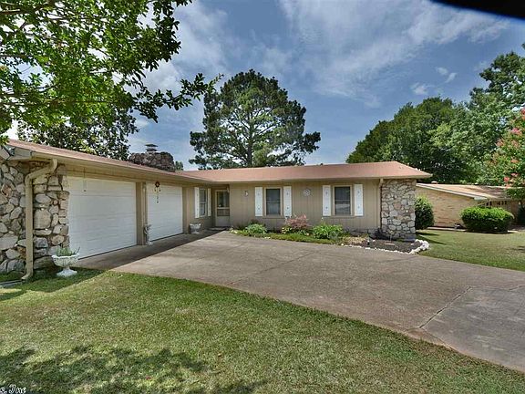 3rd image of 115 San Mateo Dr
