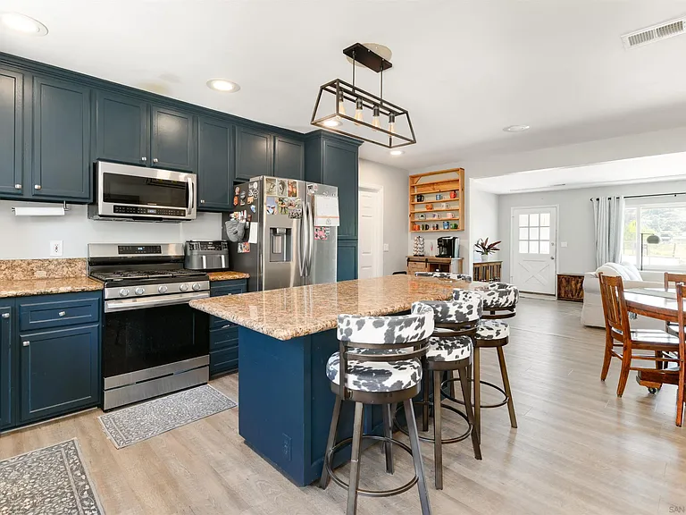 12738 Lakeshore Dr — Photo 1