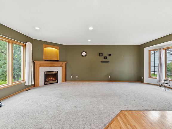 3rd image of 21386 Goldenrod Cir