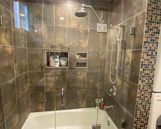 3rd image of 837 S Windsor Blvd APT 1
