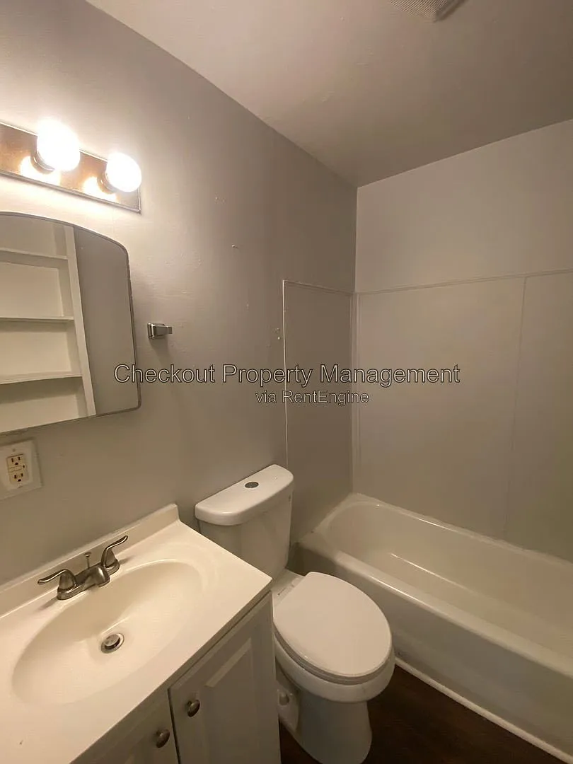 1 bed, 1.0 bath, 700 sqft, $695 — Photo 1