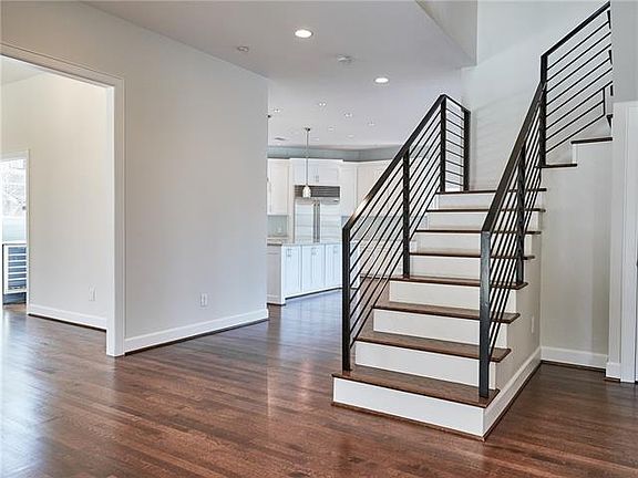 5th image of 6415 Blanch Cir