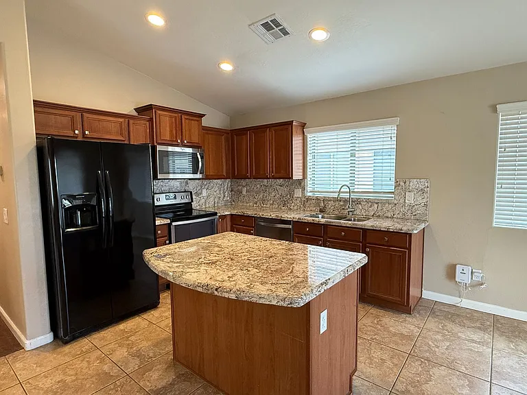 1814 W Desert Hills Dr — Photo 24