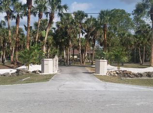 1780 17th St SW, Naples, FL 34117