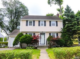 9 Ramapo Ter, Fair Lawn, NJ 07410