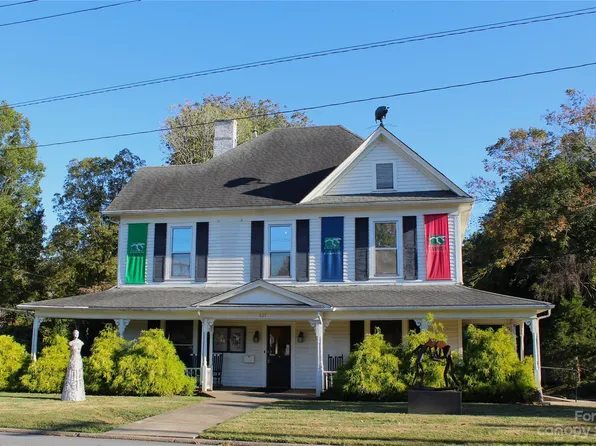 601 College Ave SW, Lenoir, NC 28645