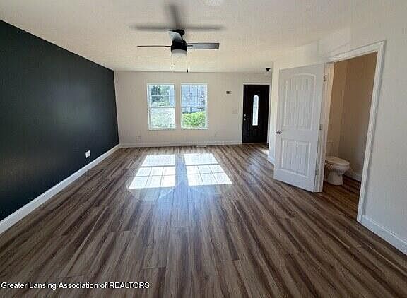 5th image of 285 Poplar Ln
