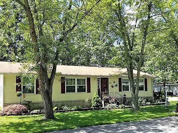 5th image of 132 Twin Lake Dr