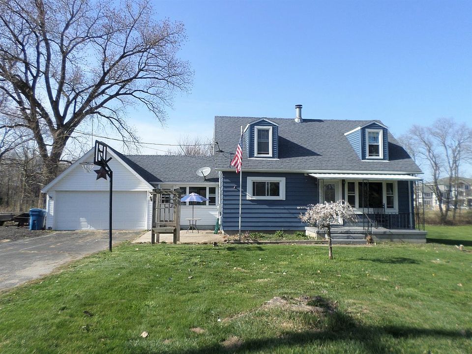 Nice 1.5 story on 1 acre lot