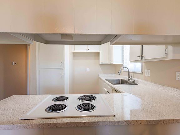 4th image of 1272 Vista Serena Ave