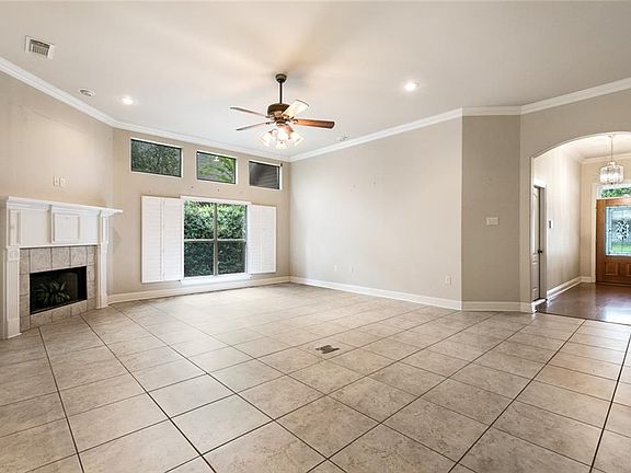 2nd image of 210 Mallard Glen Dr