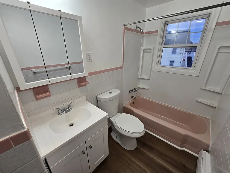 960 1st Ave #7B — Photo 10