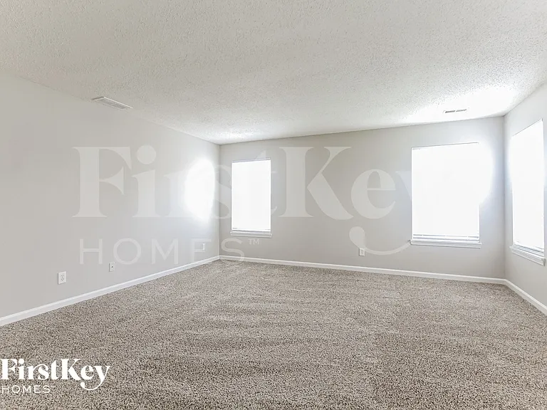 8114 Grove Berry Dr — Photo 6