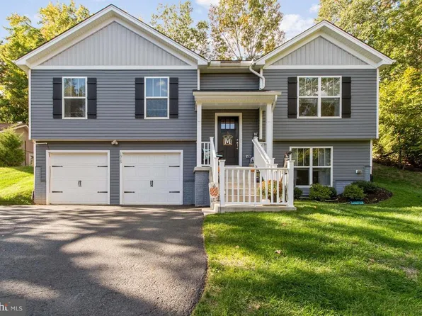 1015 Harbour Dr, Stafford, VA 22554