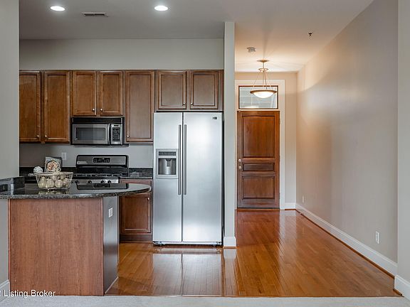 4th image of 2011 Frankfort Ave Unit 311