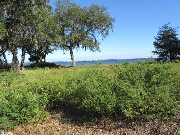 2nd image of 733 Peakes Point Dr