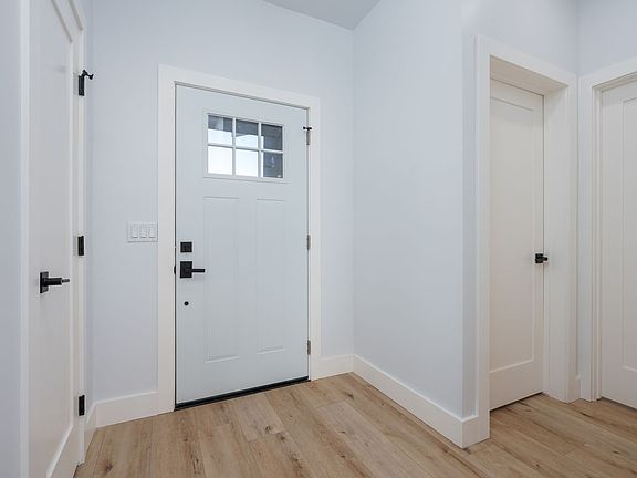 5th image of 15 N Alamos Dr #A