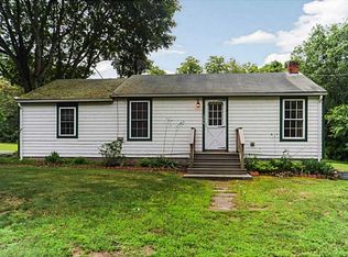 1306 N Main Rd, Jamestown, RI 02835