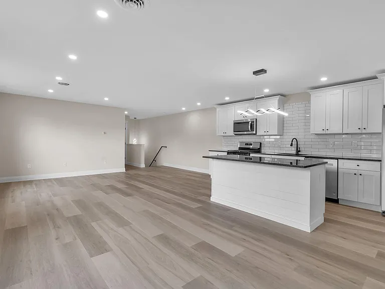 151 Division St #4 — Photo 26