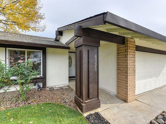 5th image of 8329 Garry Oak Dr