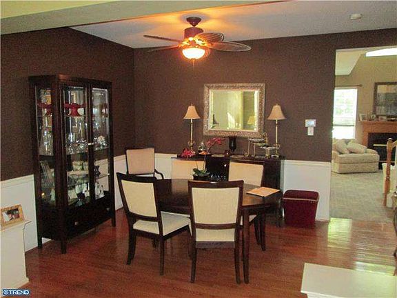 4th image of 215 Yorktown Ct