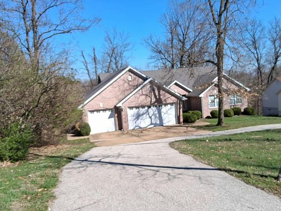 3rd image of 19 San Isidro