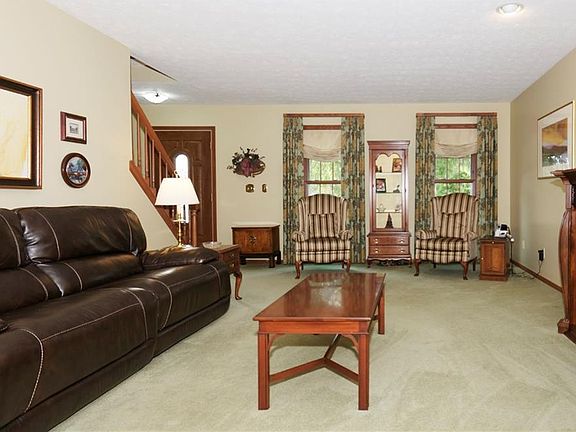 5th image of 9909 Park View Cir