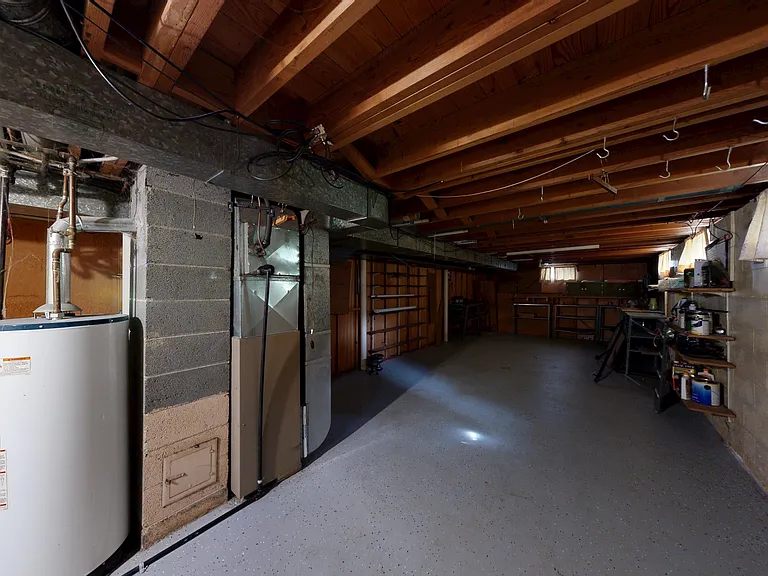 4637 Clover Ln — Photo 29