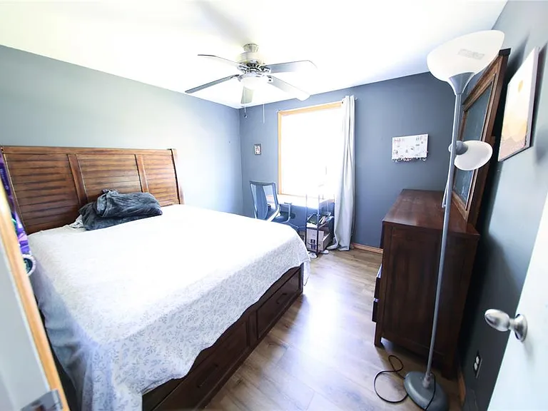 883 Assiniboine Cres — Photo 15