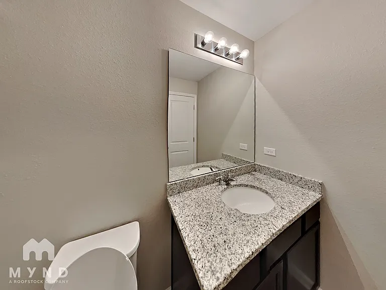 752 Henley Ct — Photo 22