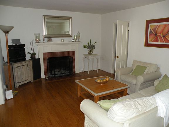 3rd image of 1508 Carroll Dr