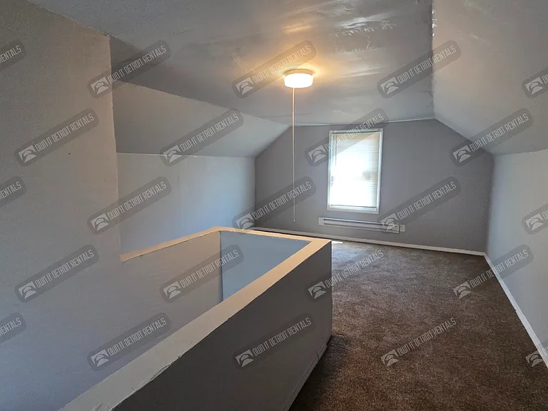 11488 Faust Ave — Photo 15