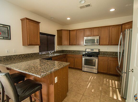 3rd image of 2555 Valle Verde Ln