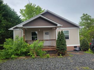 44 Pacific Dr, Waynesville, NC 28785