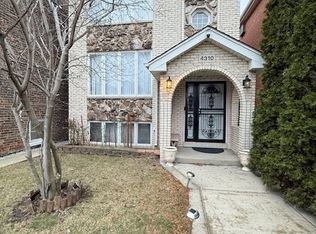 4310 S Whipple St, Chicago, IL 60632