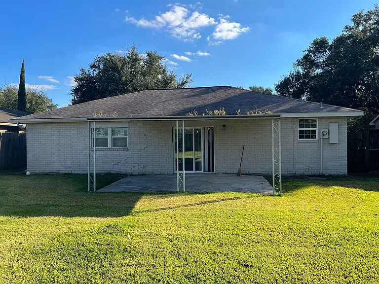 10910 Sela Ln — Photo 14