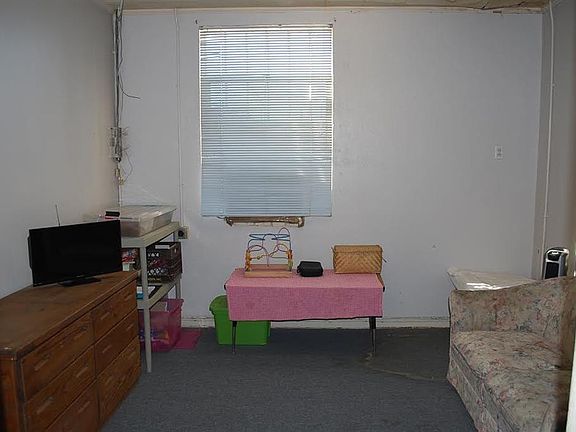 3rd image of 6050 Alameda Ave