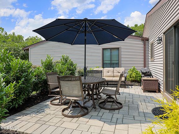 3rd image of 52 Eastport Court
