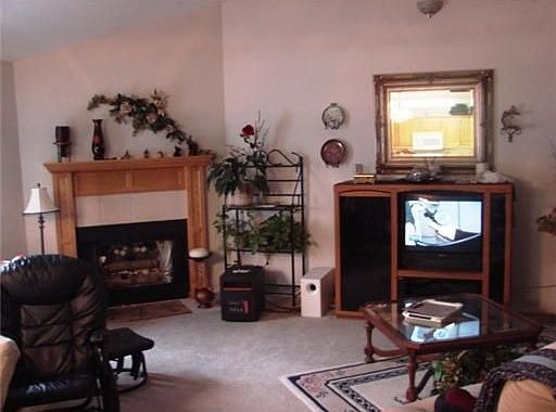 5th image of 23 Dillow Cir
