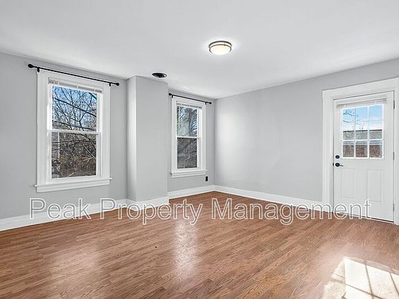 4th image of 2901 Ellwood Ave APT 2